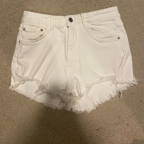 Zara white jean shorts - Picture 1 of 2